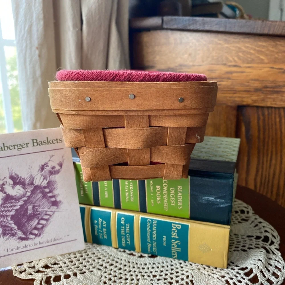 Longaberger Large Cracker Bread Basket With Burgundy Liner Circa 1988 EUC